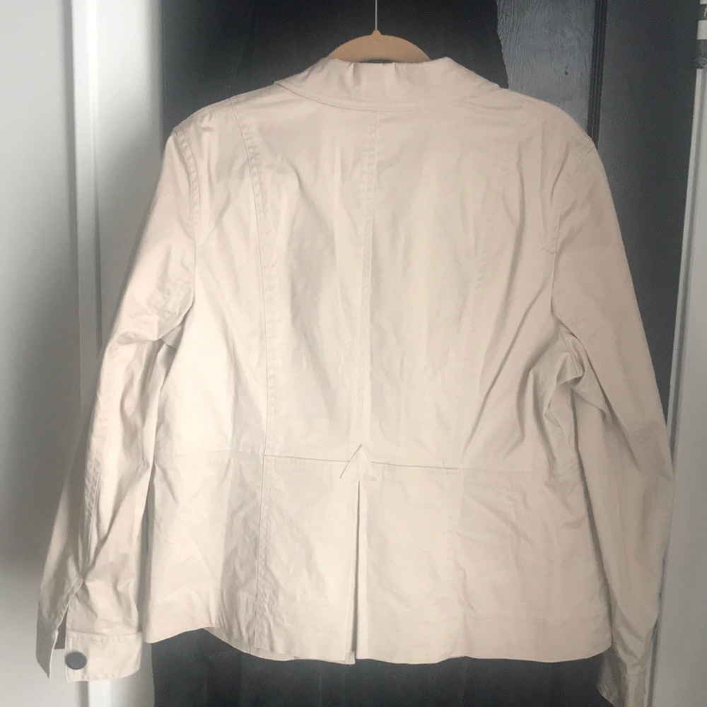 Jacket - Picture 4 of 4